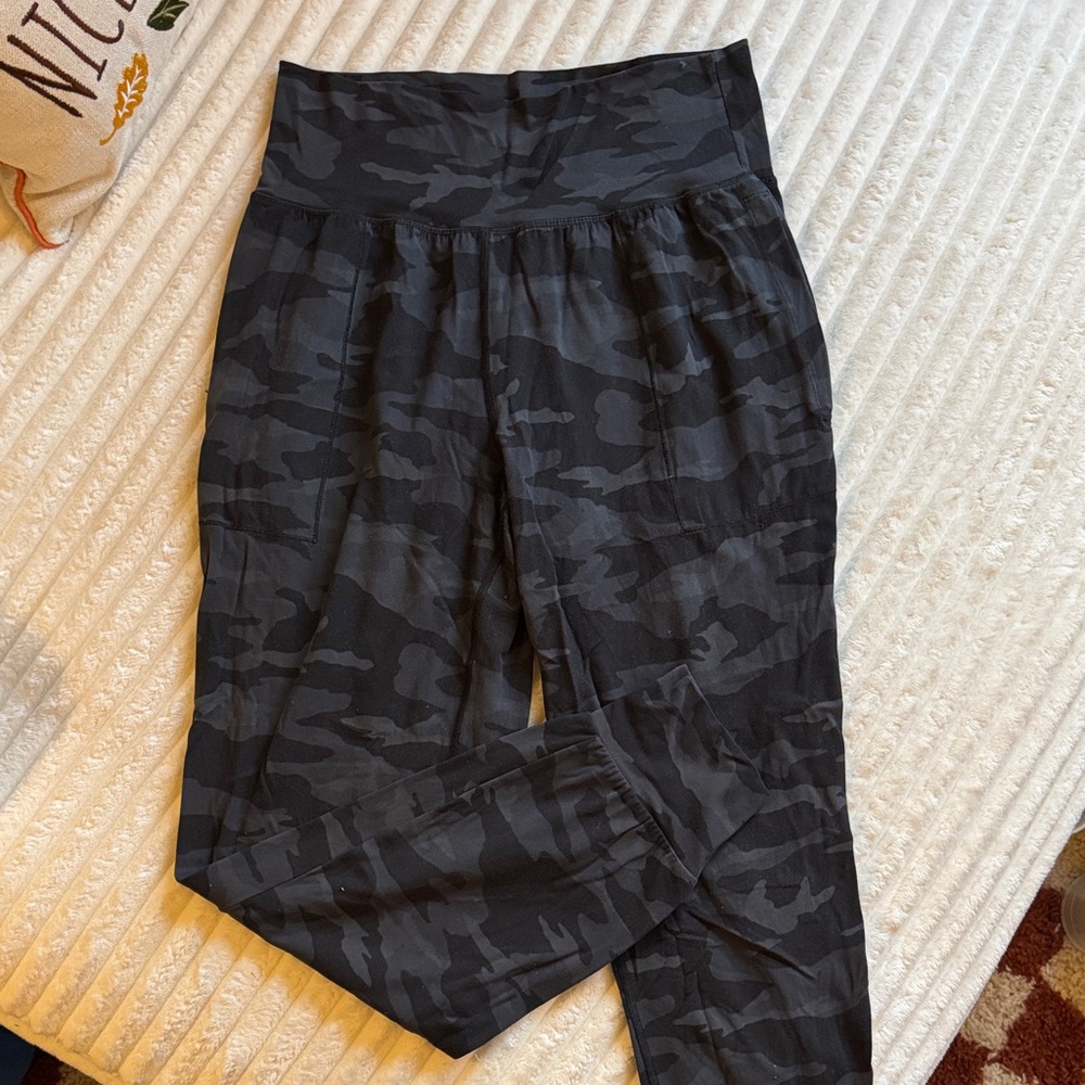 Athleta Black Camo High-Waisted Joggers
